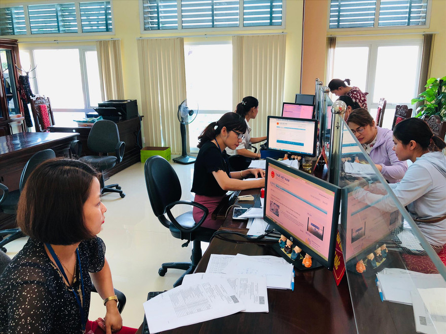 Ngoài tăng mức giảm trừ gia cảnh, các chuyên gia cho rằng, cần xem xét giảm trừ các khoản chi phí hợp lệ khác cho người dân Ảnh minh họa của: Tuấn Nguyễn