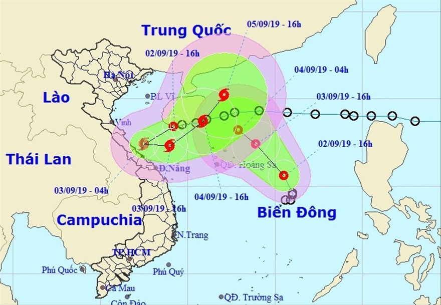 Đường di chuyển của 2 áp thấp nhiệt đới trên biển Đông (Trung tâm Dự báo Khí tượng Thủy văn Quốc gia)