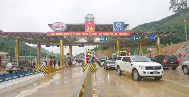 Các chủ đầu tư kêu khó xả trạm thu phí BOT dịp lễ, tết vì vướng quy định Ảnh: Phạm Thanh