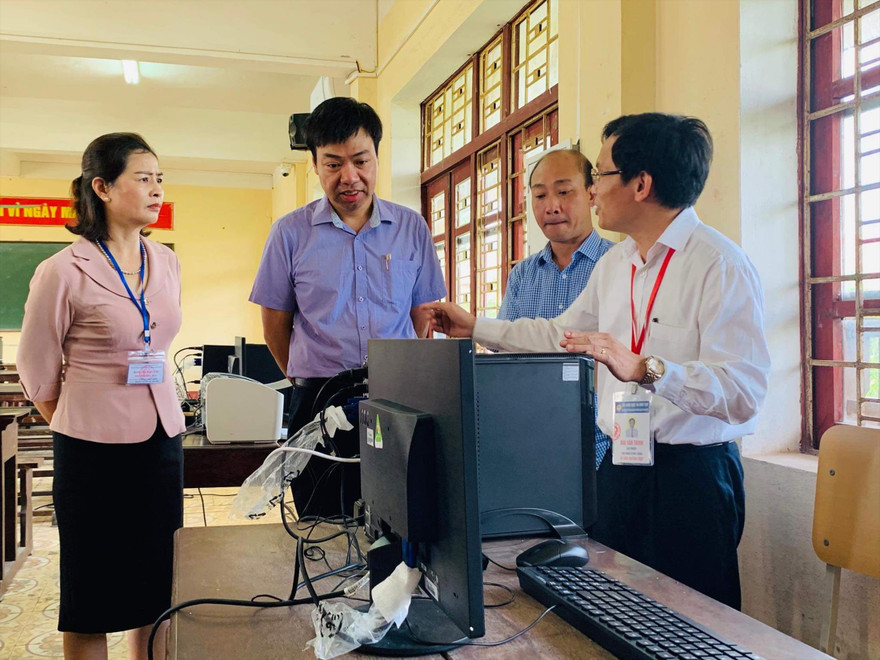 Lãnh đạo Bộ GD&ĐT kiểm tra công tác chuẩn bị thi ở địa phương năm 2019