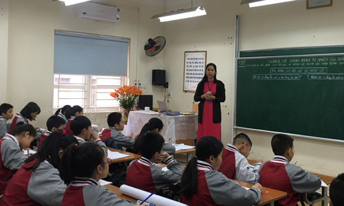 “Diễn” thi giáo viên giỏi, chuyện những cái tát... đang là những biểu hiện của bệnh thành tích trong giáo dục. Ảnh mang tính minh họa