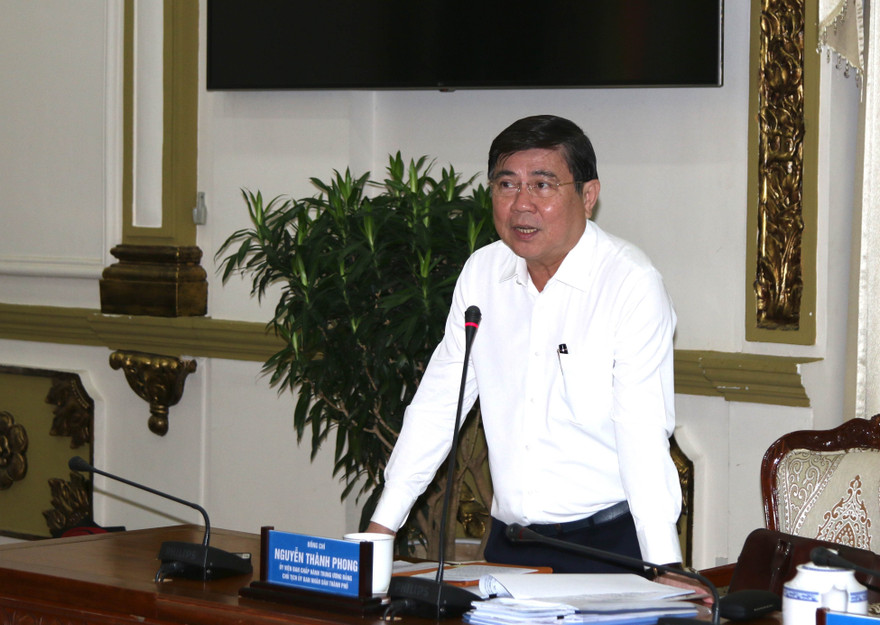 Chủ tịch UBND TPHCM Nguyễn Thành Phong phát biểu tại hội nghị