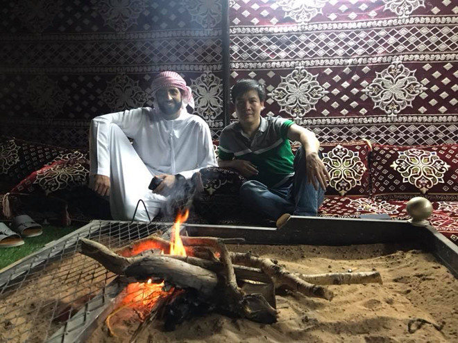 Tác giả và Hamad