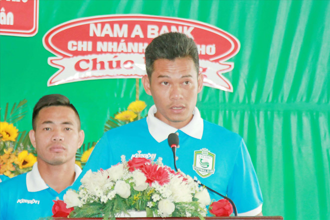 Bản án của Ban kỷ luật VFF đối với tình huống đá bóng về lưới nhà của cầu thủ Nguyễn Văn Quân (XSKT Cần Thơ) gây ra nhiều tranh cãi ảnh: DƯƠNG THU