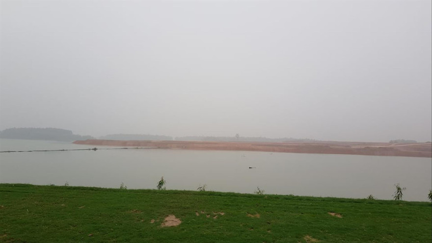 Ngọn đồi nhiều cây xanh hiện đã được san gạt để phục vụ dự án