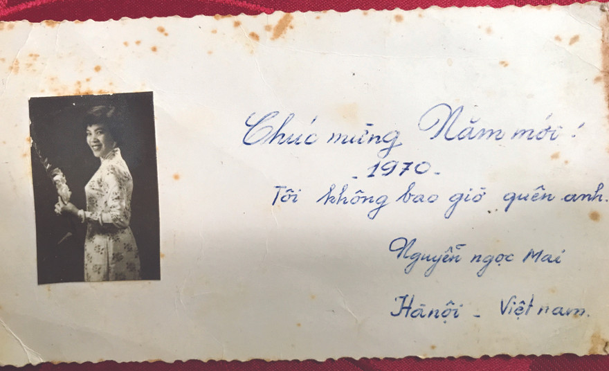 Bức ảnh bưu thiếp bà Mai gửi chúc tết ông José Alberty Anesto Tết năm 1970