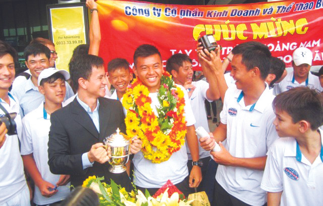 Nam và người hâm mộ