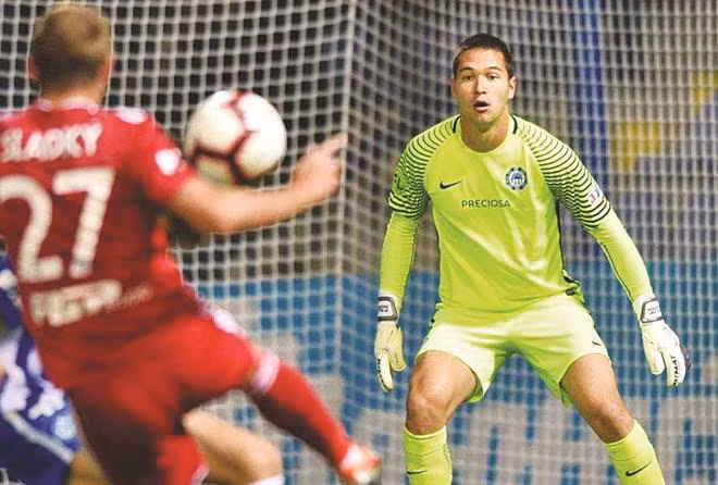 Filip Nguyễn sẽ cạnh tranh vị trí “người gác đền” với thủ thành Đặng Văn Lâm nếu được HLV Park Hang Seo triệu tập vào ĐTVN