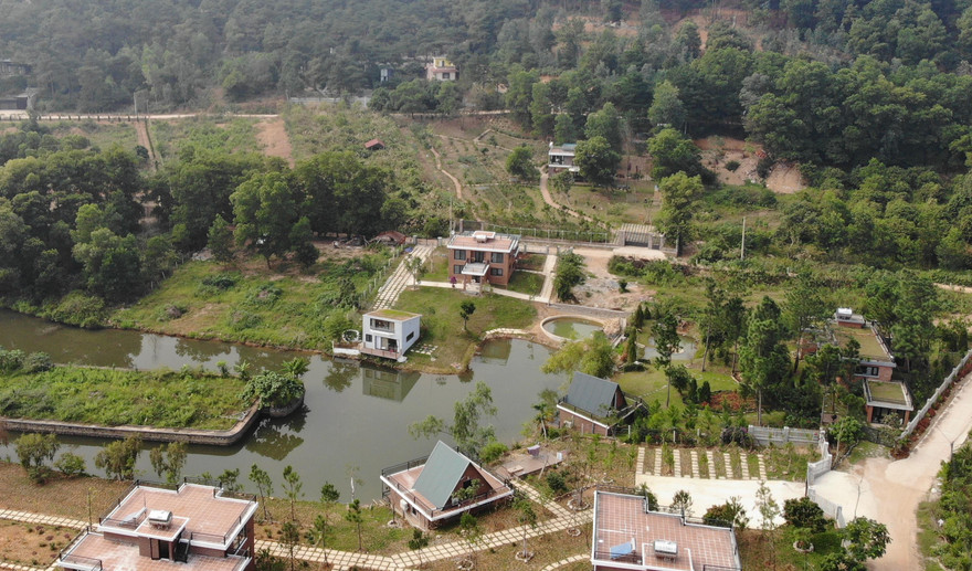 Nhiều công trình vi phạm trên đất rừng Sóc Sơn (Hà Nội)