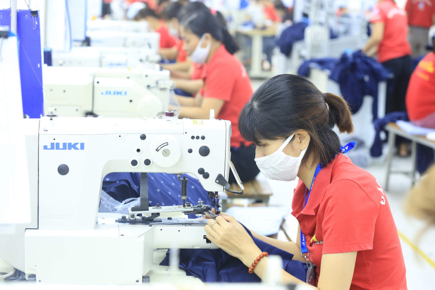 Dệt may đang có nhiều lợi thế đề xuất vào thị trường EU Ảnh: Như Ý