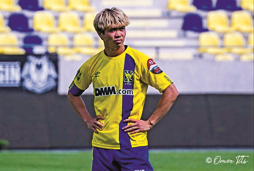 Công Phượng ngày càng gặp khó ở Bỉ khi CLB Sint-Truiden liên tục tăng cường lực lượng cho hàng công 