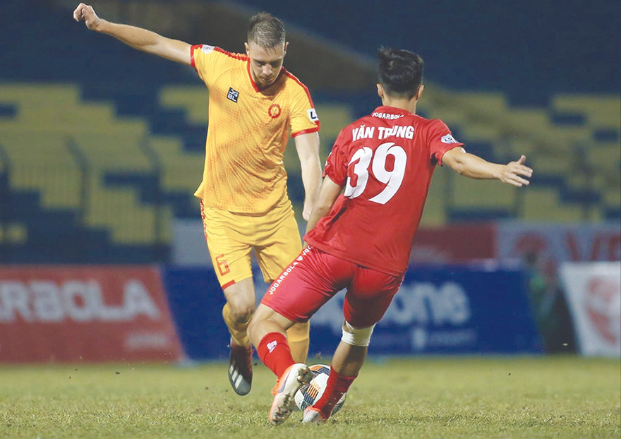 V-League sẽ sớm trở lại khi dịch COVID-19 được khống chế. Ảnh: HỮU PHẠM