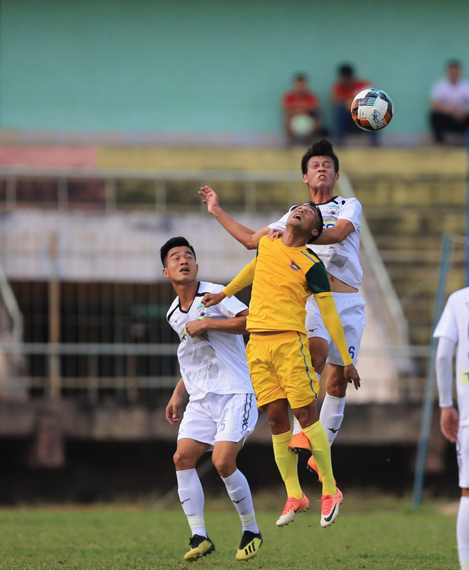 Cúp Quốc gia 2019 khởi tranh với dấu hỏi về pha đá phản lưới nhà của Nguyễn Văn Quân (Cần Thơ)