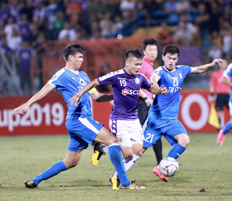 Cùng với Văn Quyết, Quang Hải là một trong 2 cầu thủ tấn công được HLV O Yun Son cảnh giác cao độảnh: VSI