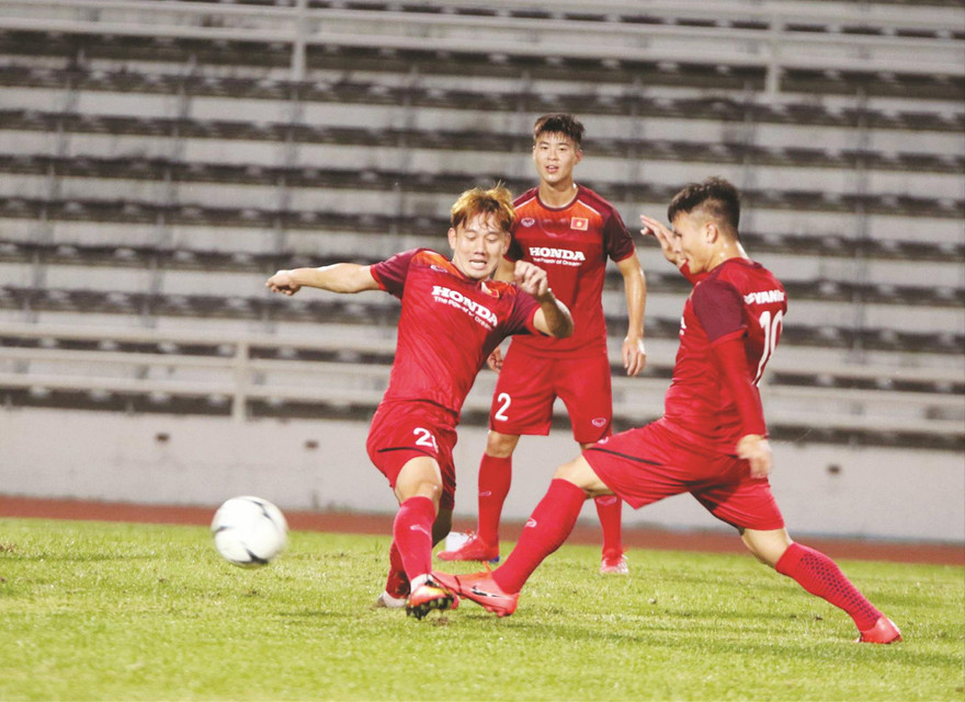 Các cầu thủ sẵn sàng cho trận đấu với chủ nhà Thái Lan ở trận ra quân King’s cup ảnh: VFF