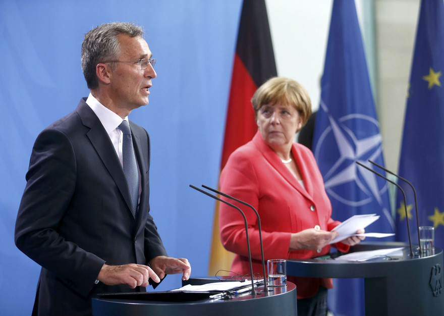 Thủ tướng Đức Angela Merkel và tổng thư ký NATO Jens Stoltenberg trong một sự kiện năm 2016 ở Đứcảnh: Reuters/Sputnik