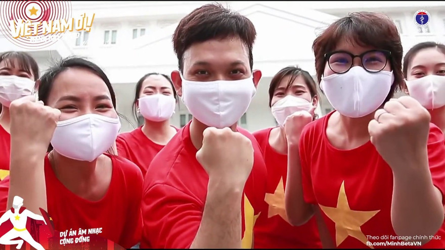 MV có thêm phiên bản tiếng Anh