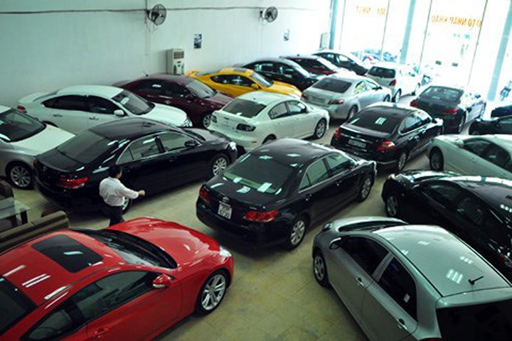 Đại lý buôn ôtô nhập lo đóng cửa hàng loạt