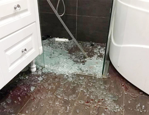 4 kinh nghiệm để kính cường lực không gây họa trong nhà