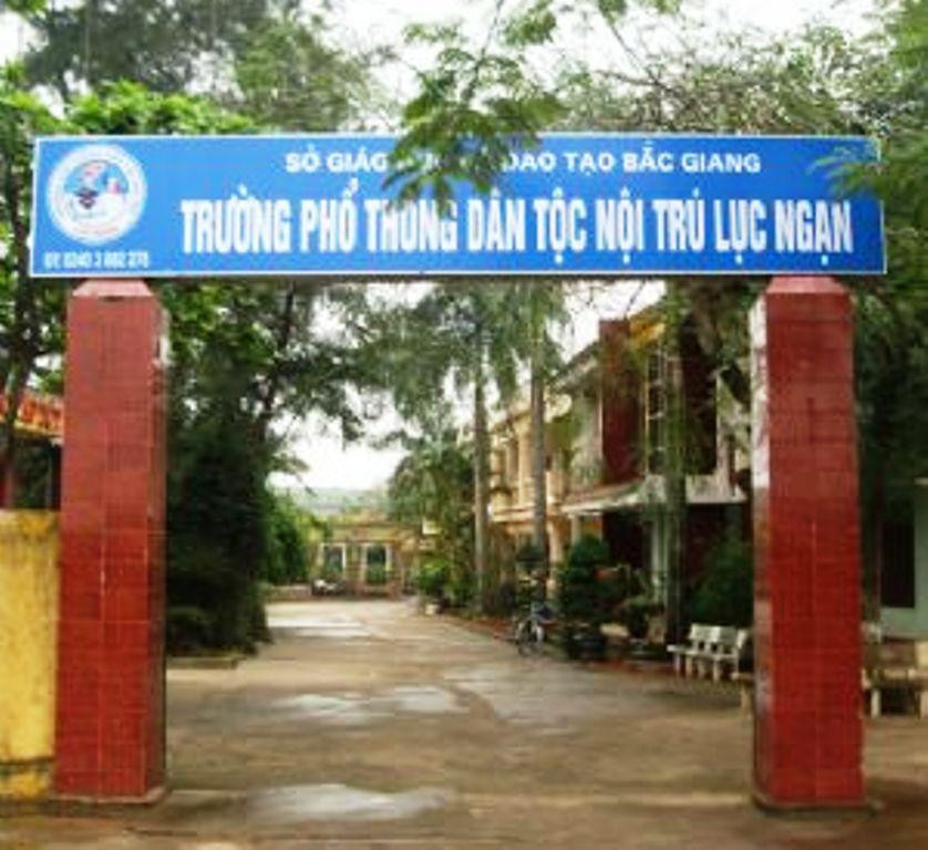 Phê bình Chủ tịch UBND huyện Lục Ngạn vì để 29 ca lây chéo trong khu cách ly