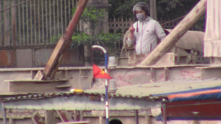 Đình chỉ nhóm cảng vụ viên thực hiện tuyệt chiêu 'làm luật' trên sông