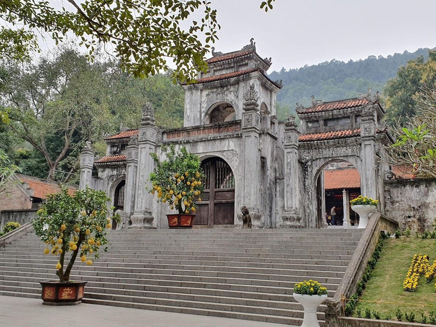 Linh thiêng đền thờ Bà Triệu - nữ tướng yêu kiều như nhụy hoa