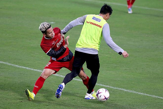 ĐTVN có buổi tập đầu tiên trên sân nhà chuẩn bị cho trận đấu với ĐT Malaysia Ảnh: VSI 