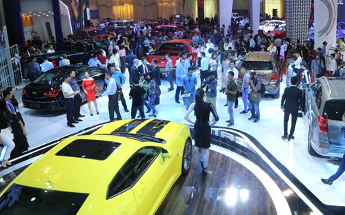 Người tiêu dùng sẽ được hưởng lợi đáng kể nếu như mua xe lúc này? Ảnh minh họa