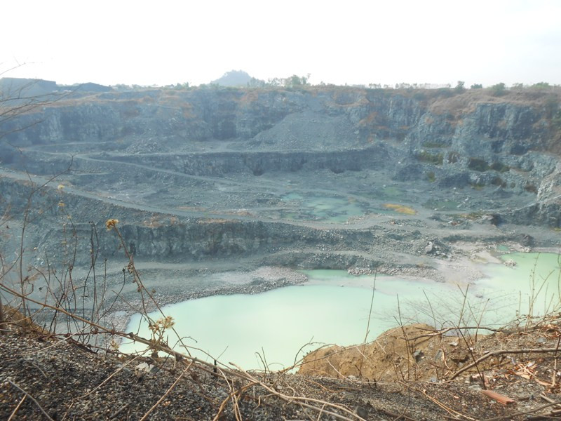 Hầm mỏ nơi hai học sinh đuối nước