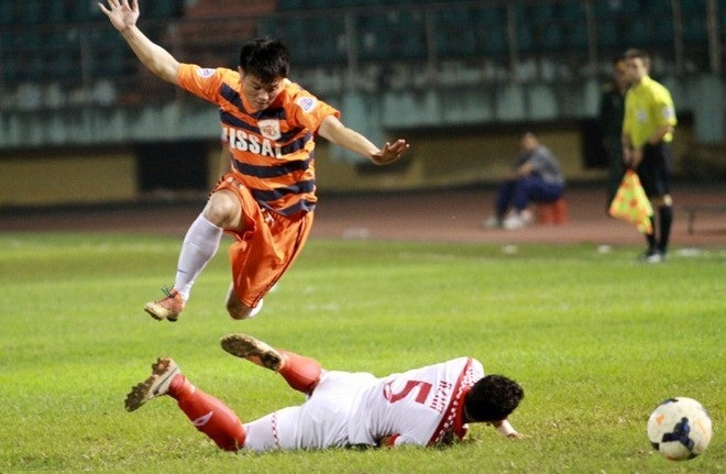 Văn Quyến trong màu áo CLB The Vissai Ninh Bình. Ảnh: Zing