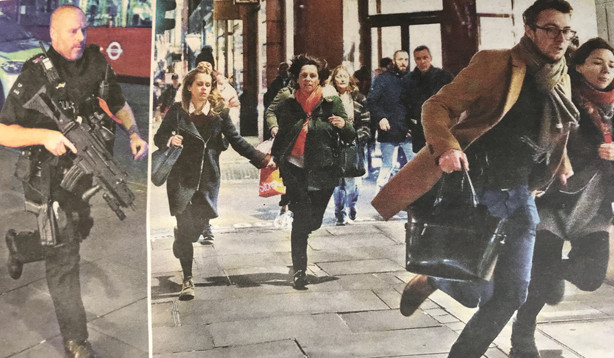 Ảnh nhỏ: Cảnh sát nhanh chóng triển khai. Ảnh lớn: Người dân hoảng loạn bỏ chạy.