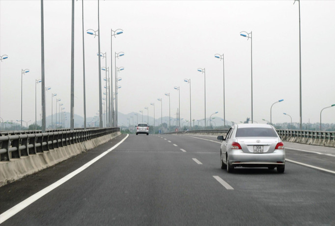 Các nhà đầu tư đang chờ những chính sách cụ thể, rõ ràng cho cao tốc Bắc - Nam. Trong ảnh: Cao tốc Cầu Giẽ - Ninh Bình. Ảnh: Như Ý.