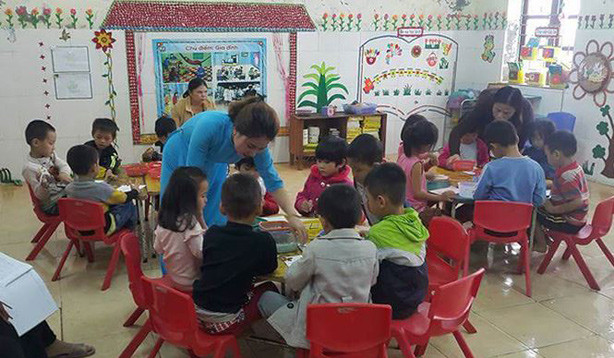 Trẻ mầm non Kỳ Phú trong một giờ học.