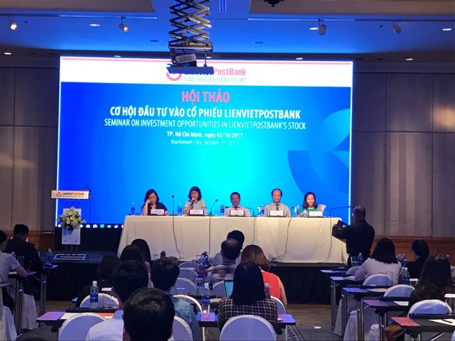 Ngày 2/10, LienVietPostBank đã tổ chức road show gặp gỡ các tổ chức, nhà đầu tư tại TP Hồ Chí Minh.