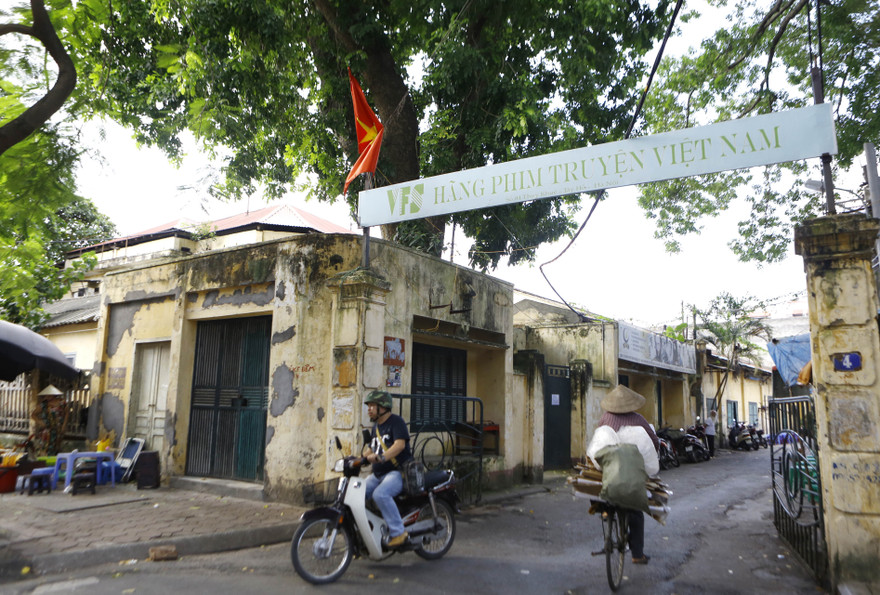 Thanh tra Chính phủ đã vào cuộc thanh tra quá trình cổ phần hóa Hãng phim truyện Việt Nam (số 4, phố Thụy Khuê, Hà Nội). Ảnh: Như Ý.