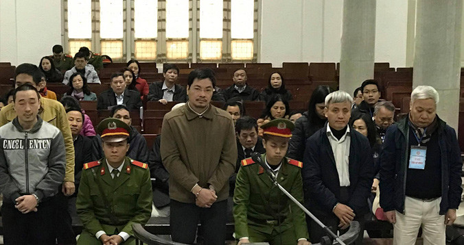 Các bị cáo tại tòa.