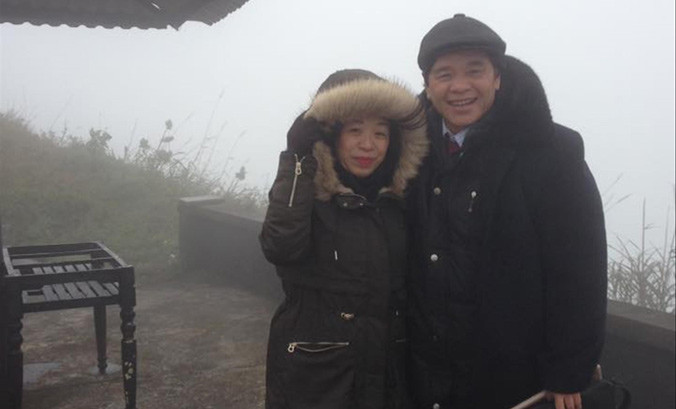 Nhiệt độ xuống khoảng 1 độ C, du khách lên Mẫu Sơn ngóng băng tuyết. Ảnh: T.Đ