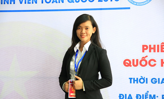 Ngọc Anh đang nỗ lực phát triển thương hiệu sen Đồng Tháp quê nhà. Ảnh: NVCC.