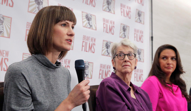 Ba phụ nữ vừa lên tiếng nói lại cáo buộc ông Donald Trump từng có hành vi không đúng đắn với họ. Ảnh: WSJ.