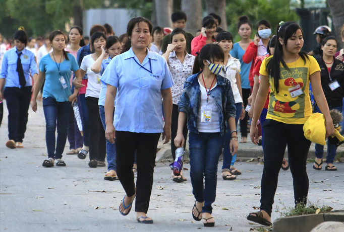 Lao động lớn tuổi đang đối mặt thực tế bị thay thế. Ảnh minh hoạ: Như Ý.