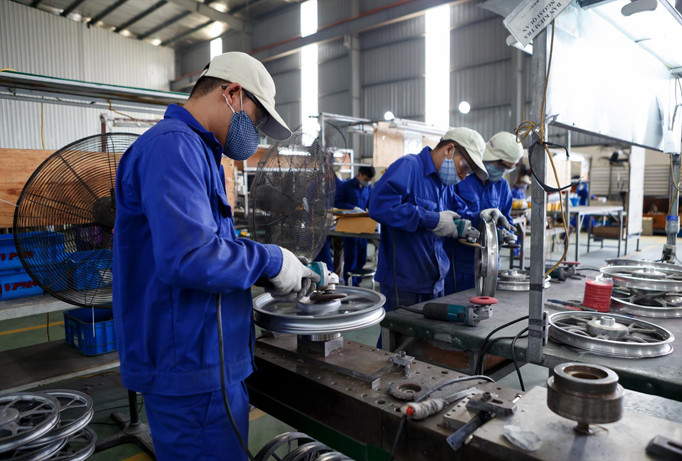 Tăng trưởng kinh tế cần tìm hướng đi mới.