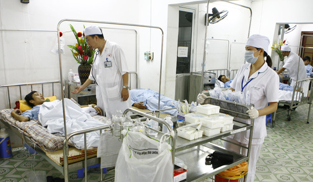 Đấu thầu thuốc tập trung giúp giảm đáng kể chi phí thuốc men cho người bệnh.