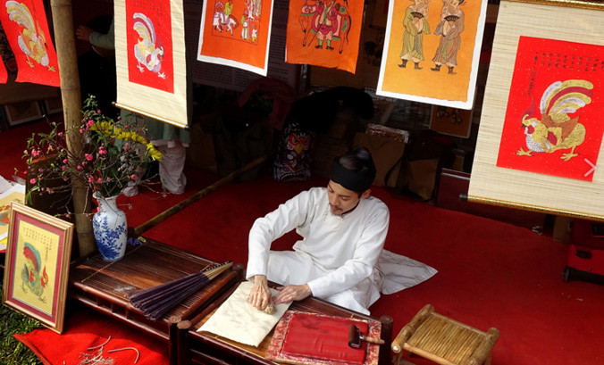 Gian hàng tranh dân gian Kim Hoàng tại một hội chợ. Ảnh: BTC.