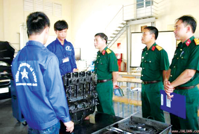 Giờ học thực hành của các lớp nghề Trường Cao đẳng nghề số 19.