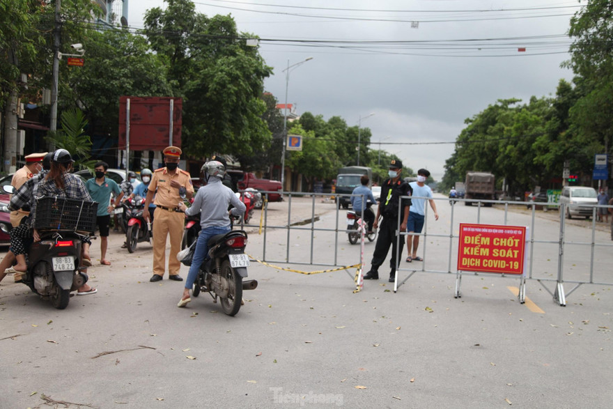 Một chốt kiểm soát dịch tại Bắc Giang