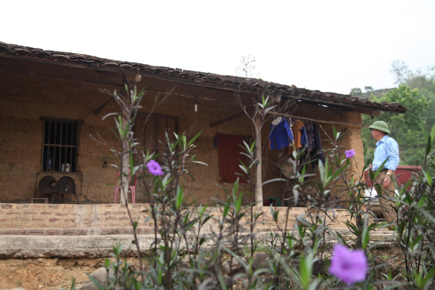 Những ngôi nhà trình tường có từ lâu đời ở bản Bắc Hoa