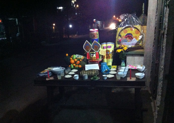 Cỗ cúng giao thừa của người Huế