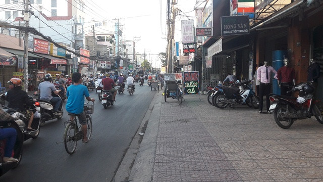 Hiện trường nơi chị Hai giằng co với hai thanh niên bắt cóc con mình.