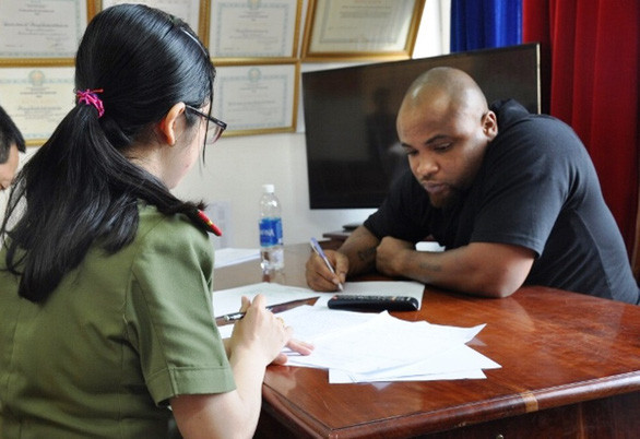 Đối tượng Ezechiedo tại cơ quan điều tra