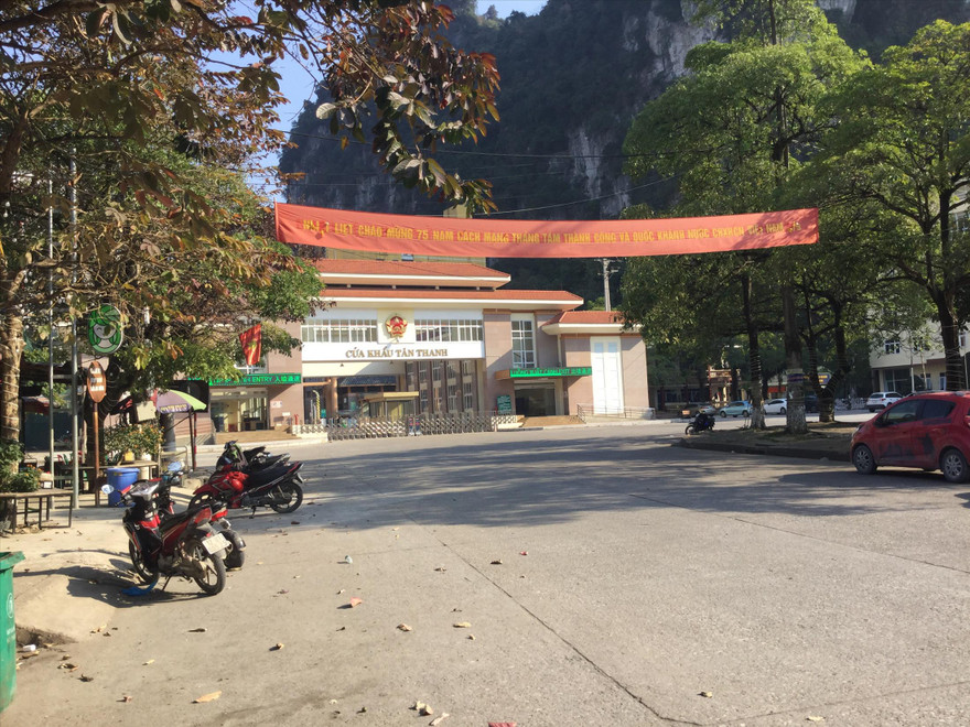 Đìu hiu chợ cửa khẩu Tân Thanh ngày cuối năm Ảnh: Duy Chiến